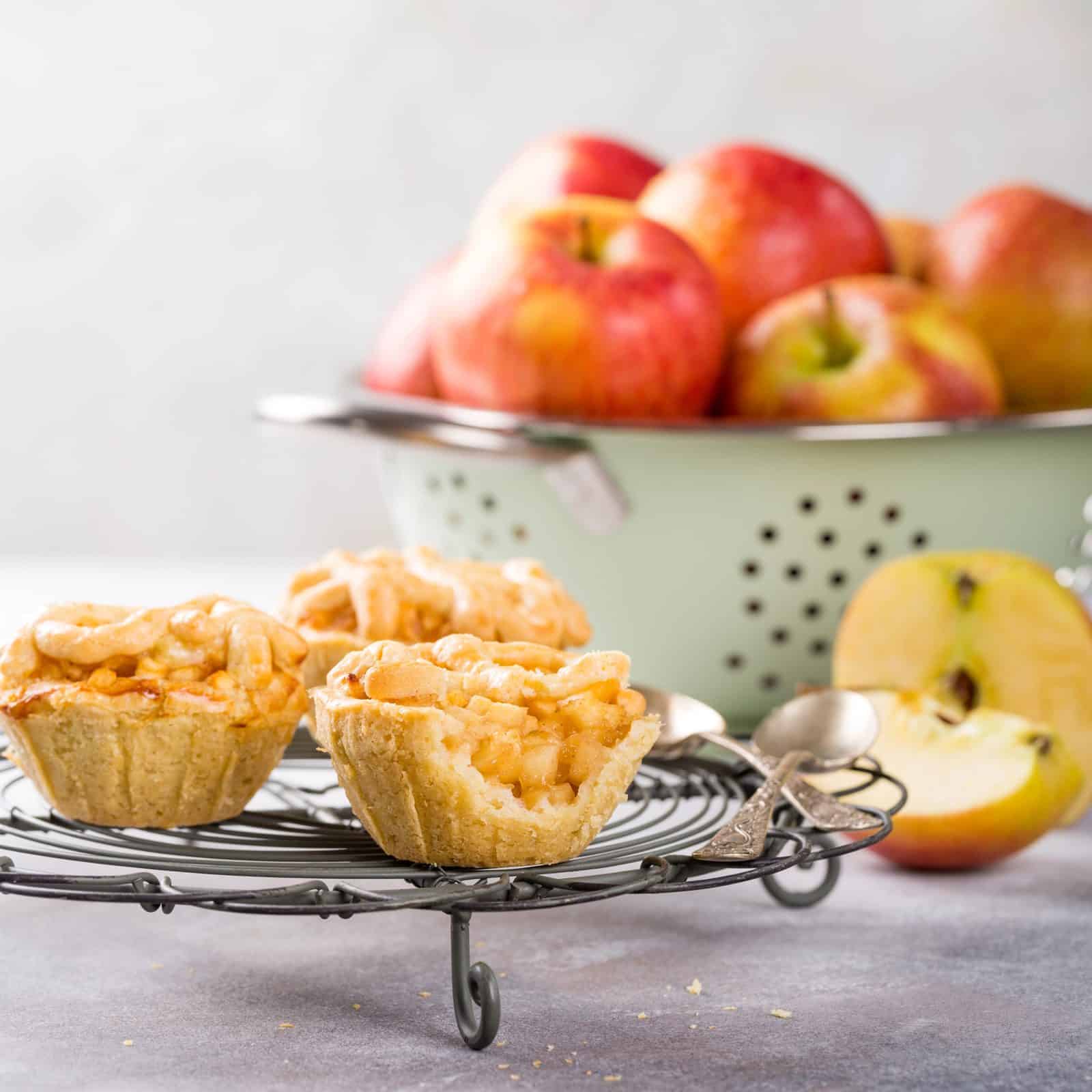 30 Apple Dessert Recipes That Look Fancy With Zero Effort 10 Dutch apple pie