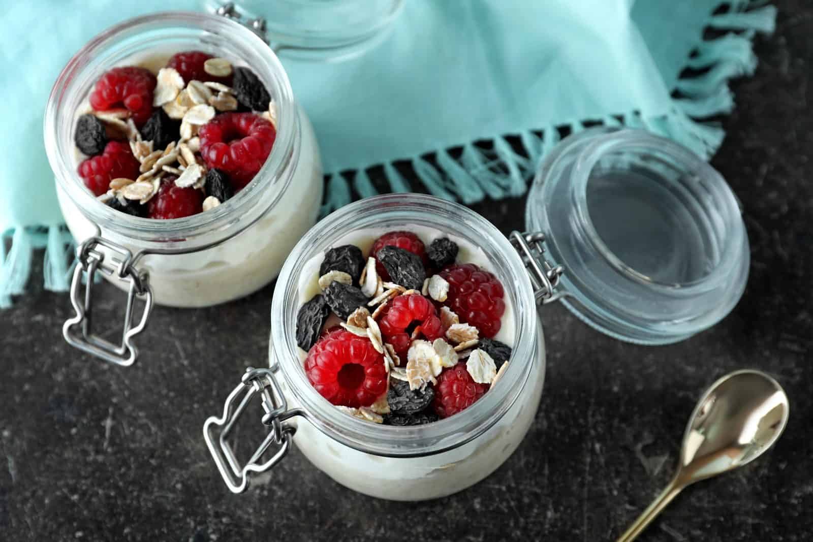 These 23 Overnight Oats Recipes Will Transform Your Morning Routine 2 Berry medley oats