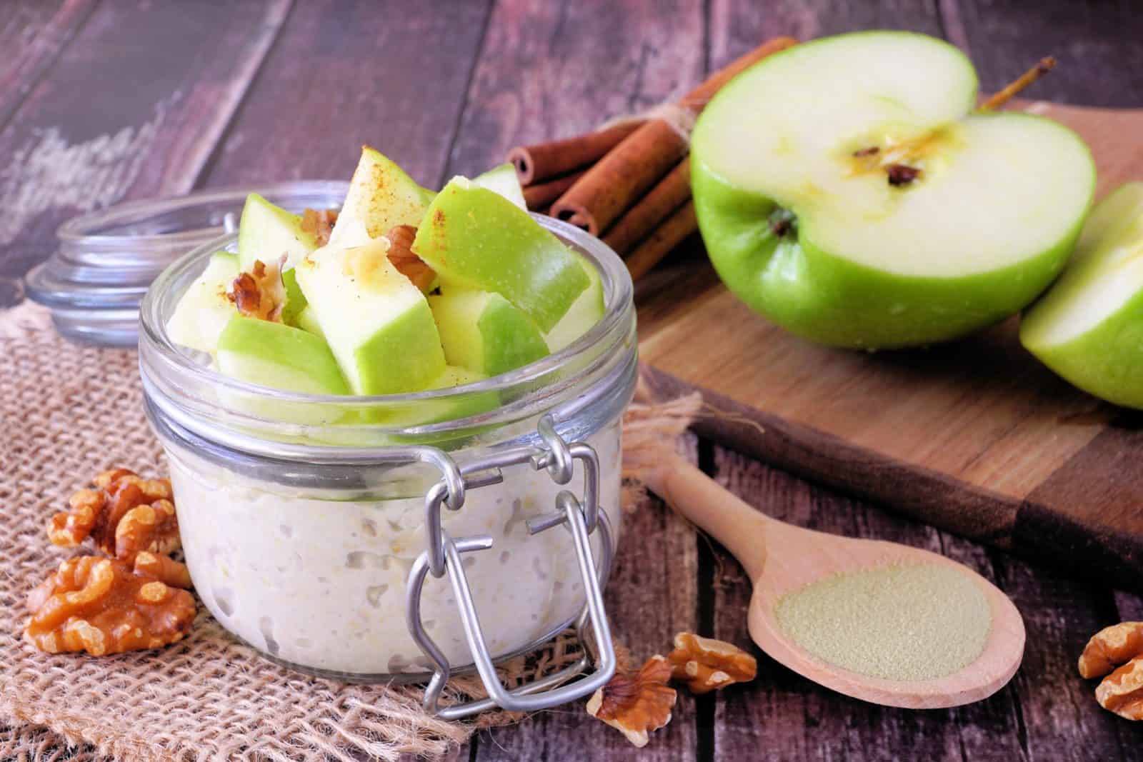 These 23 Overnight Oats Recipes Will Transform Your Morning Routine 16 Matcha green tea oats