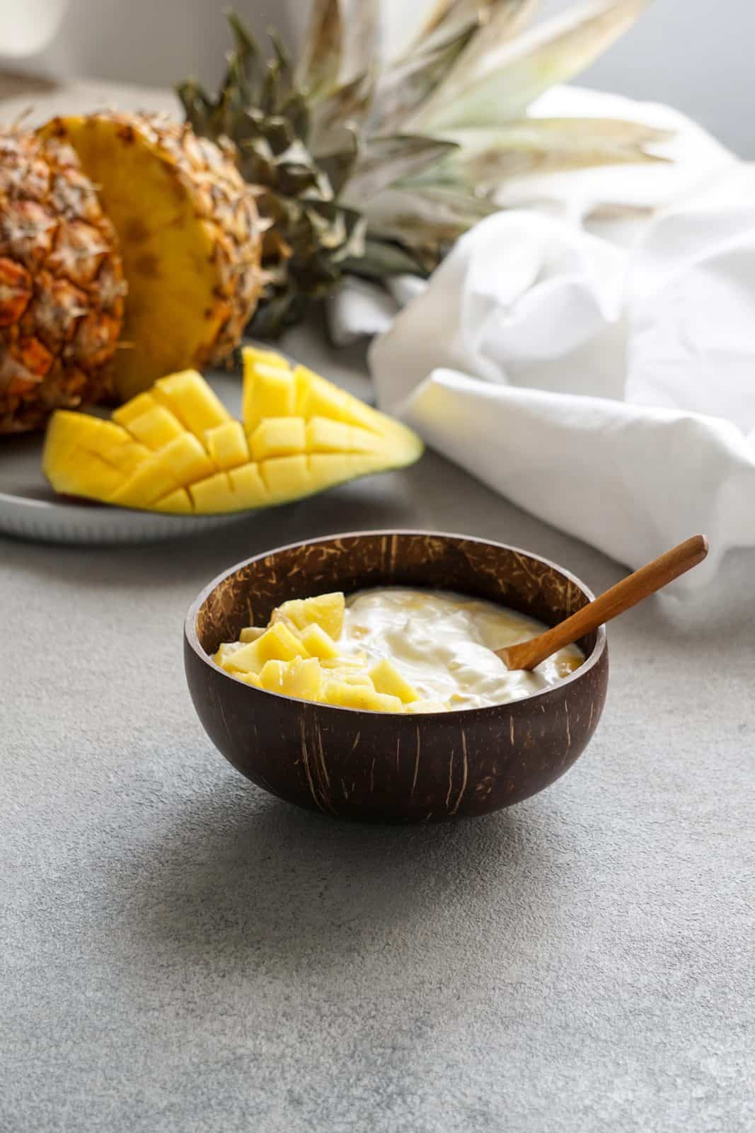 These 23 Overnight Oats Recipes Will Transform Your Morning Routine 30 Tropical fruit oats