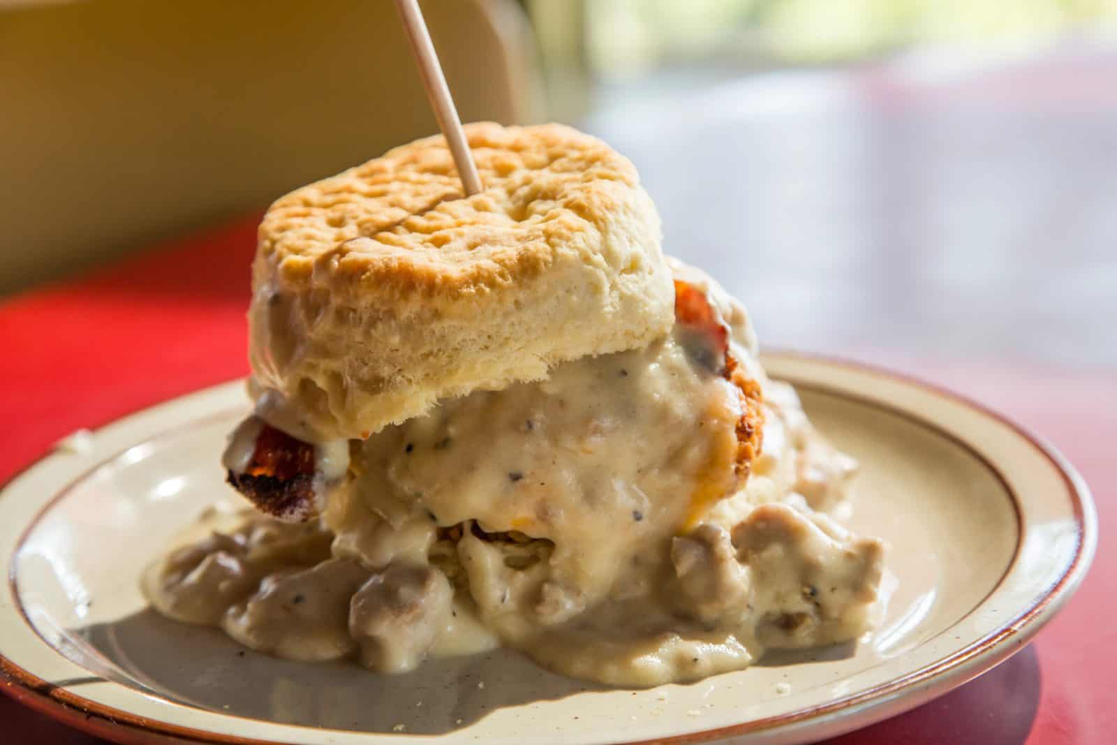 24 Classic Southern Chicken Recipes for Comforting Family Meals 60 Chicken and biscuit