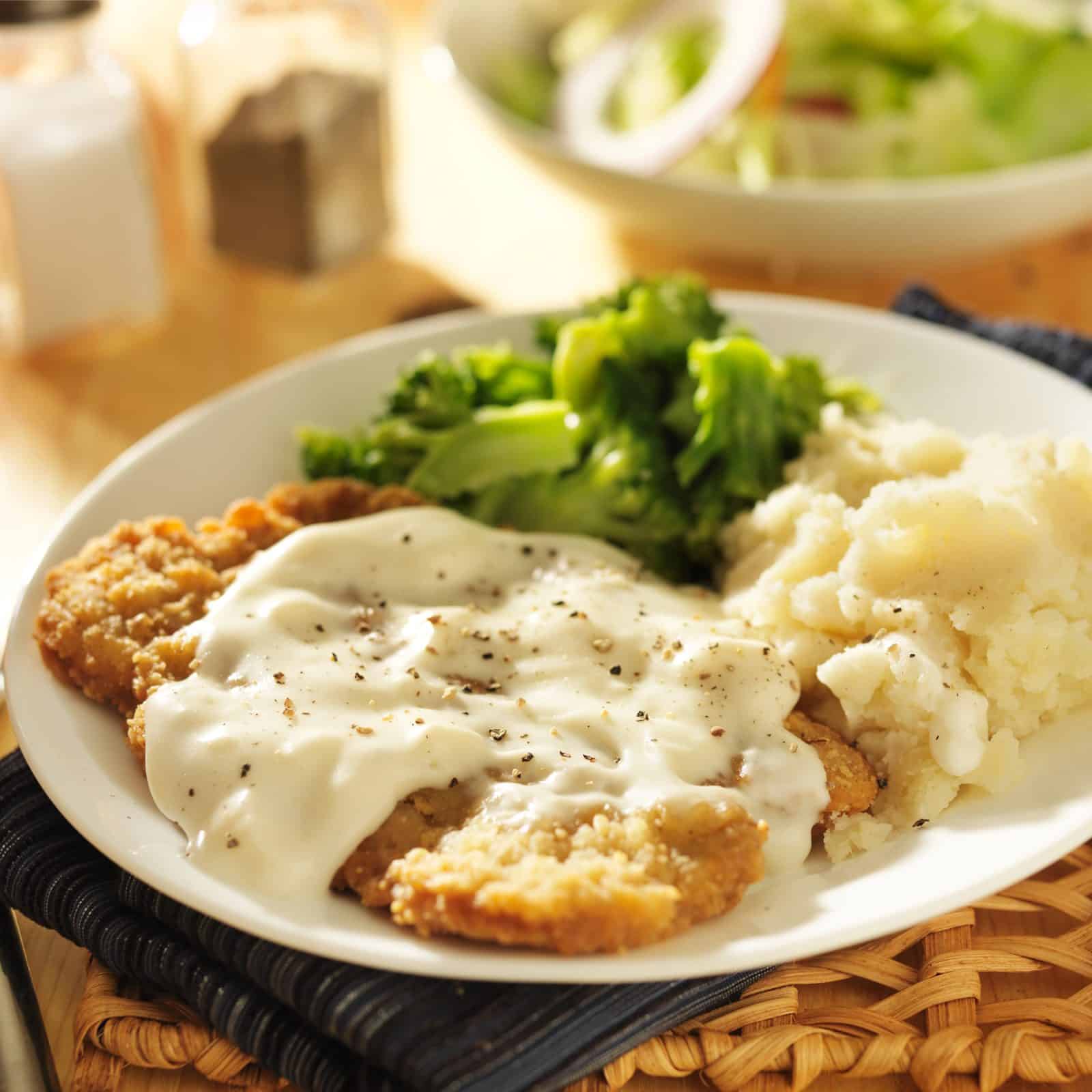 24 Classic Southern Chicken Recipes for Comforting Family Meals 64 Chicken fried chicken