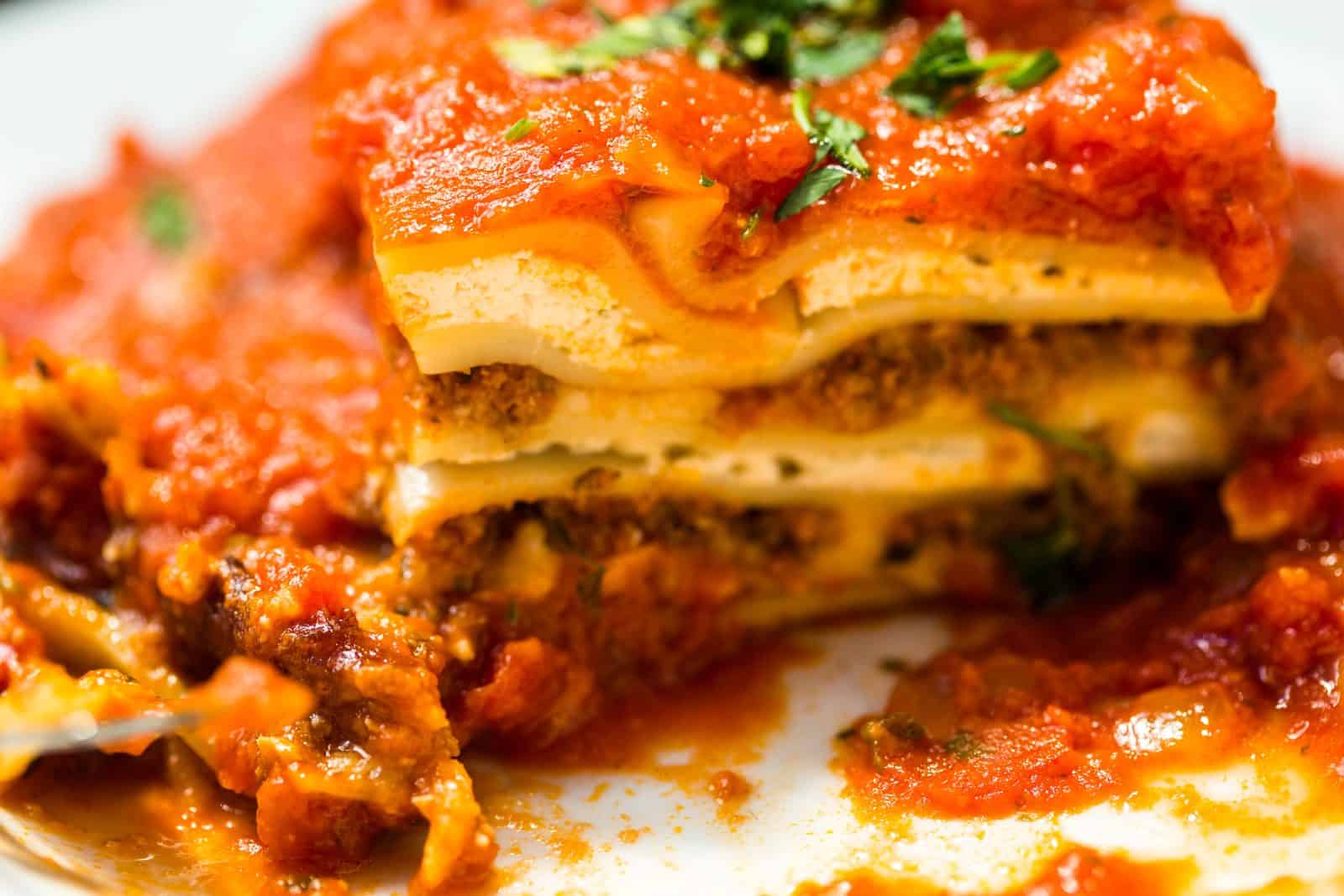 20 Easy Lasagna Recipes for Feeding a Crowd 30 Barbecue beef lasagna