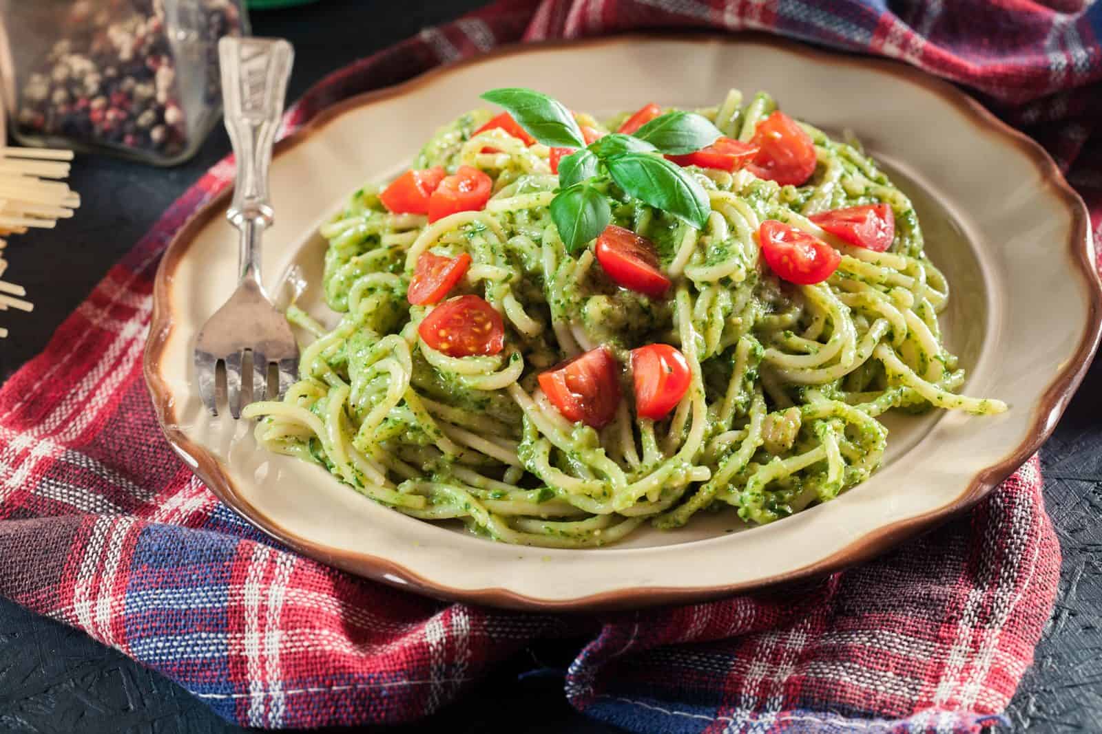 12 One-Pot Pasta Dinners for Busy Weeknights (No Draining Required) 42 Tomato garlic linguine