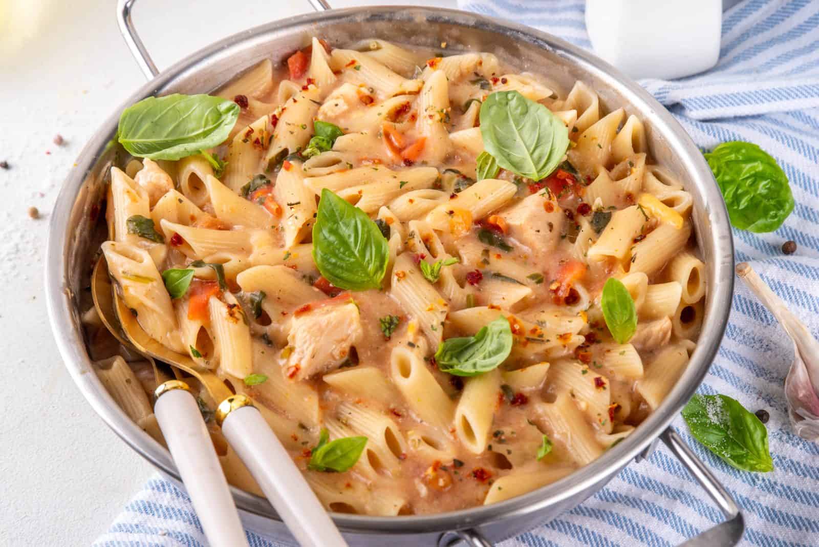 12 One-Pot Pasta Dinners for Busy Weeknights (No Draining Required) 38 Marry me chicken penne