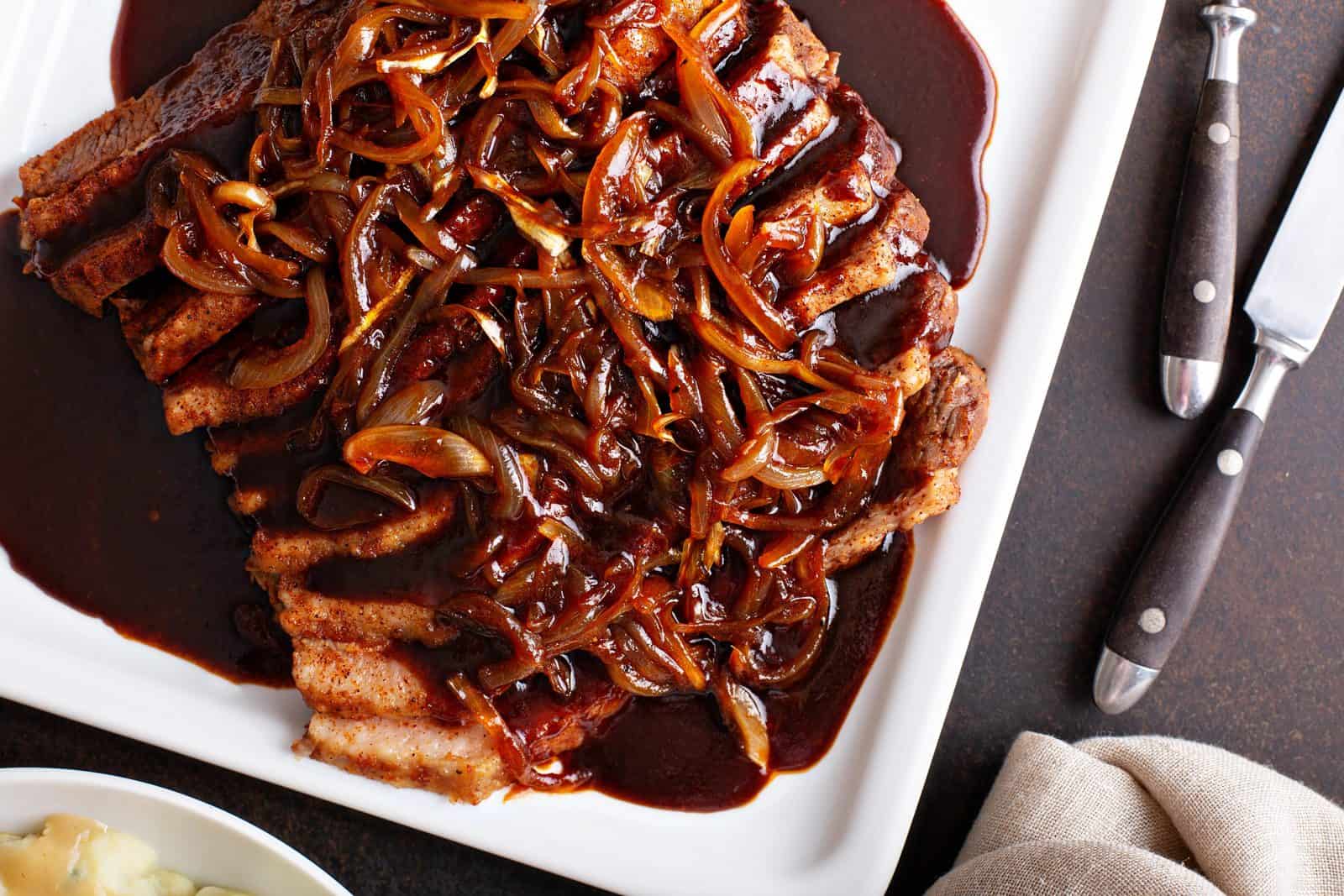 20 Easy Slow Cooker Pot Roast Recipes for Busy Moms 60 Yellow onion roast