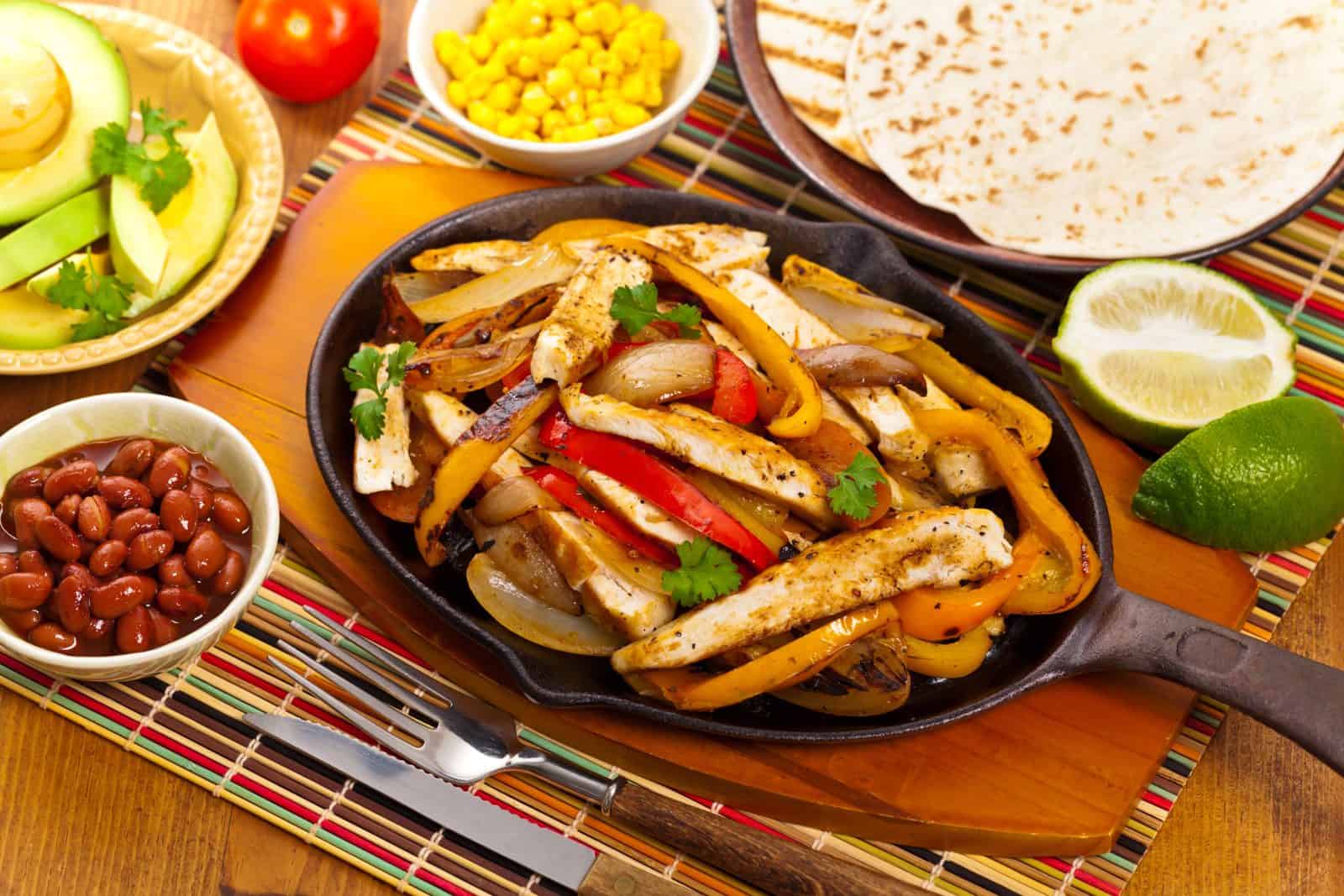 15 One-Pan Chicken Dinners for the Witching Hour 4 Cast iron chicken fajita