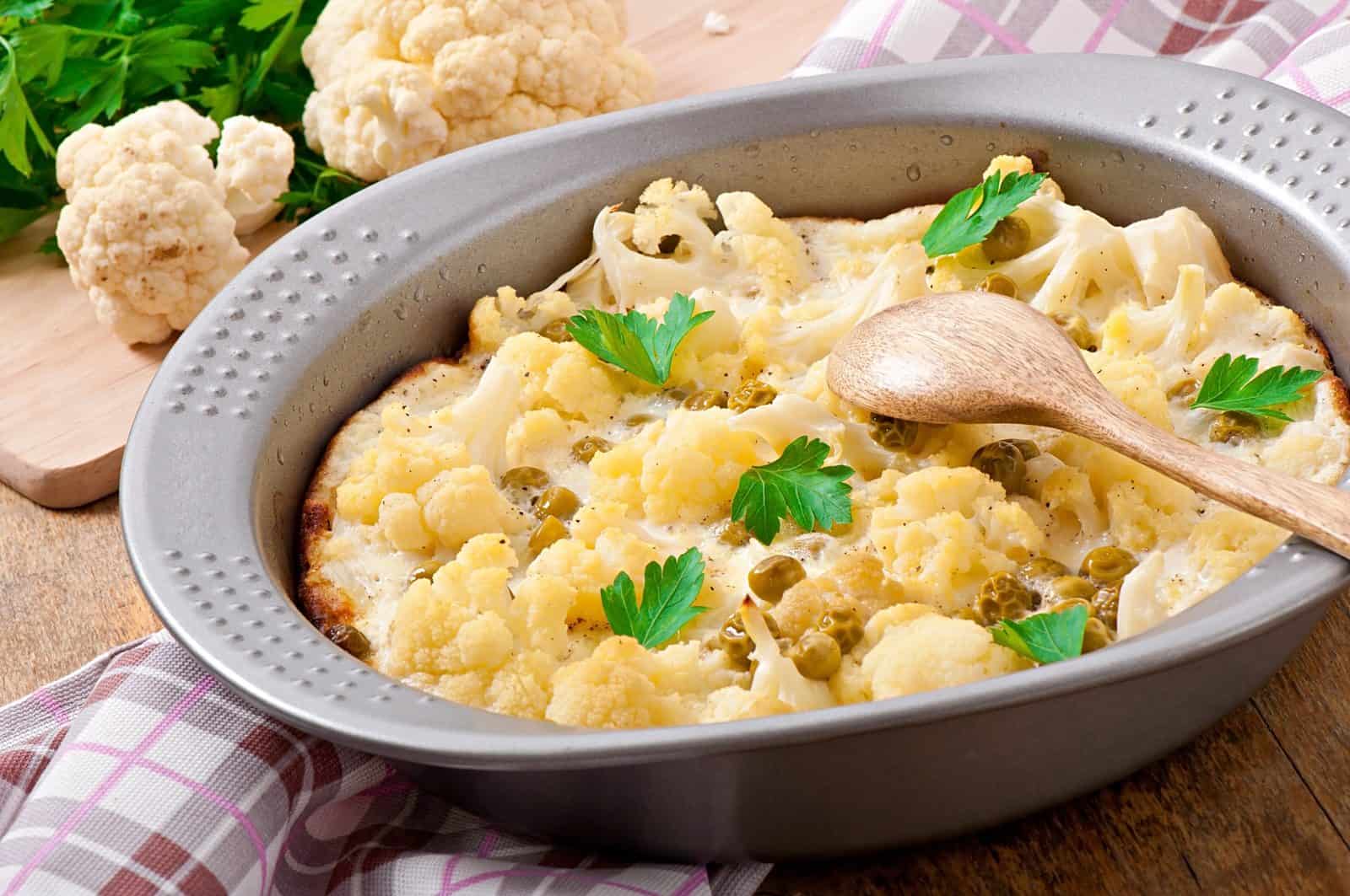 Cauliflower mac n cheese bake