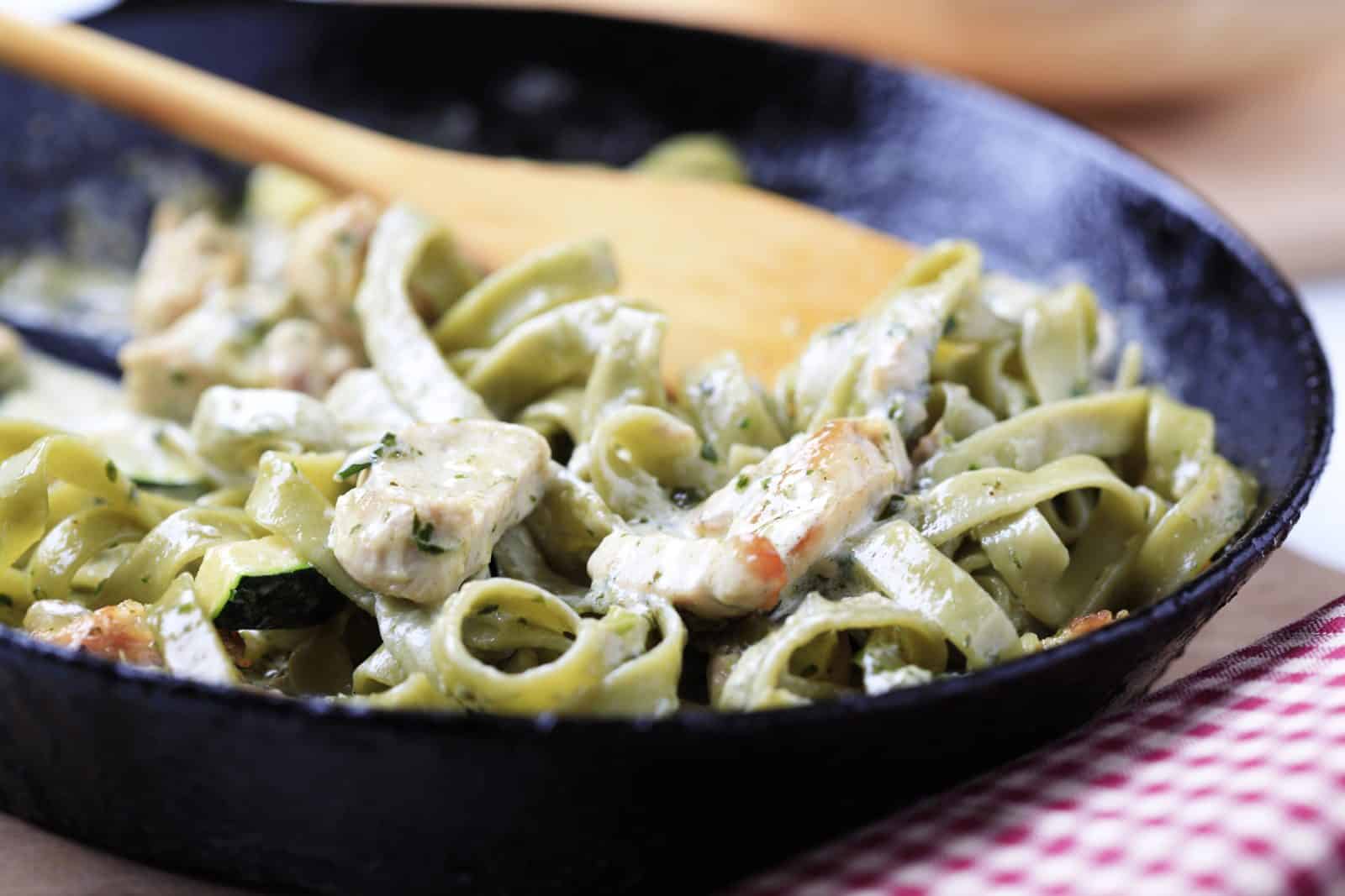 Chicken alfredo zoodle