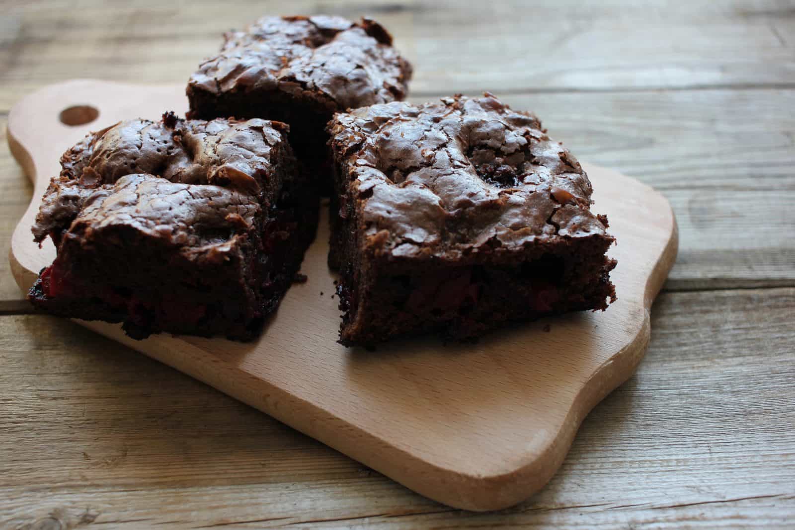 Cherry almond crunch brownie