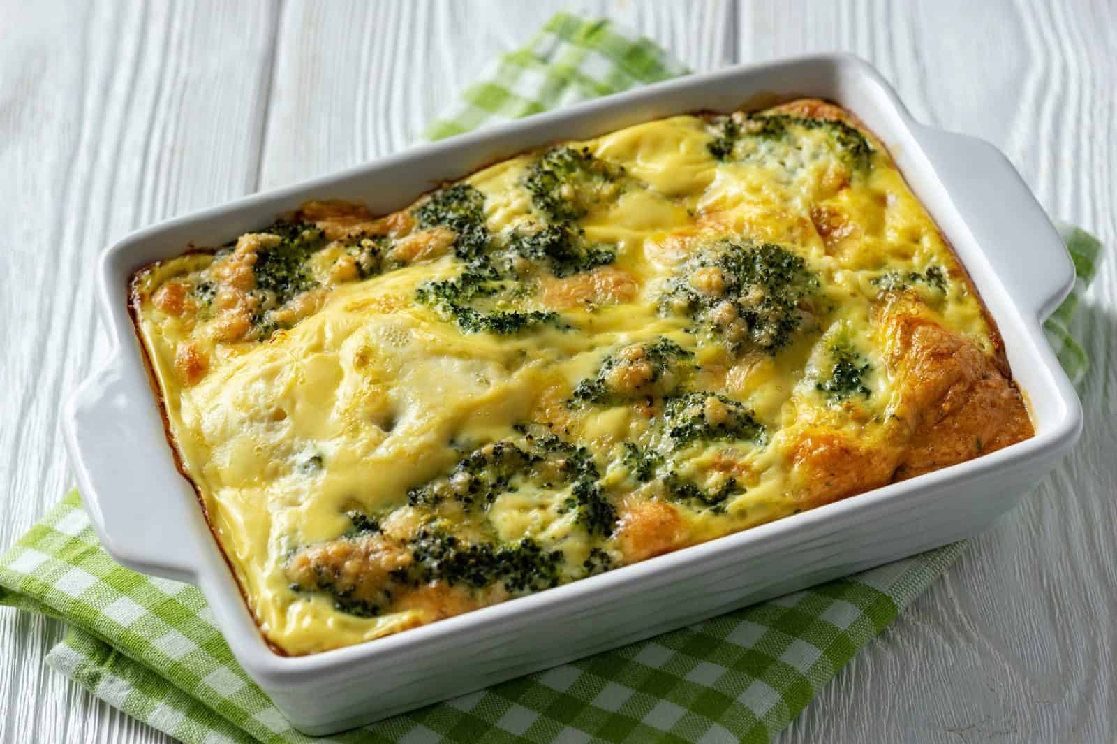 18 Breakfast Casserole with Hashbrowns for Busy School Days 14 Cheddar and broccoli hash brown breakfast casserole