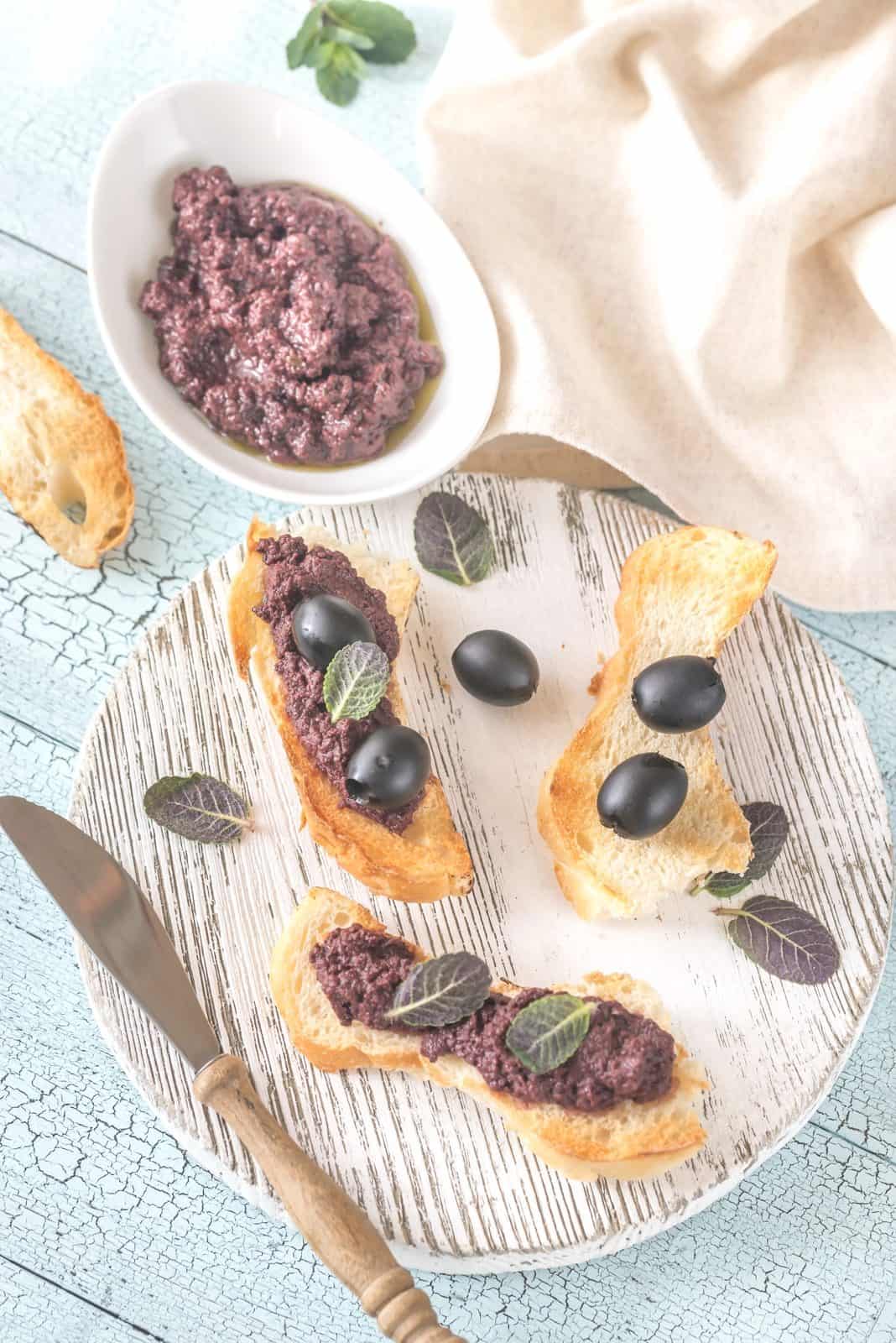 21 Charcuterie Appetizers Made Easy: Wow Your Guests in Minutes 46 Olive tapenade crostini