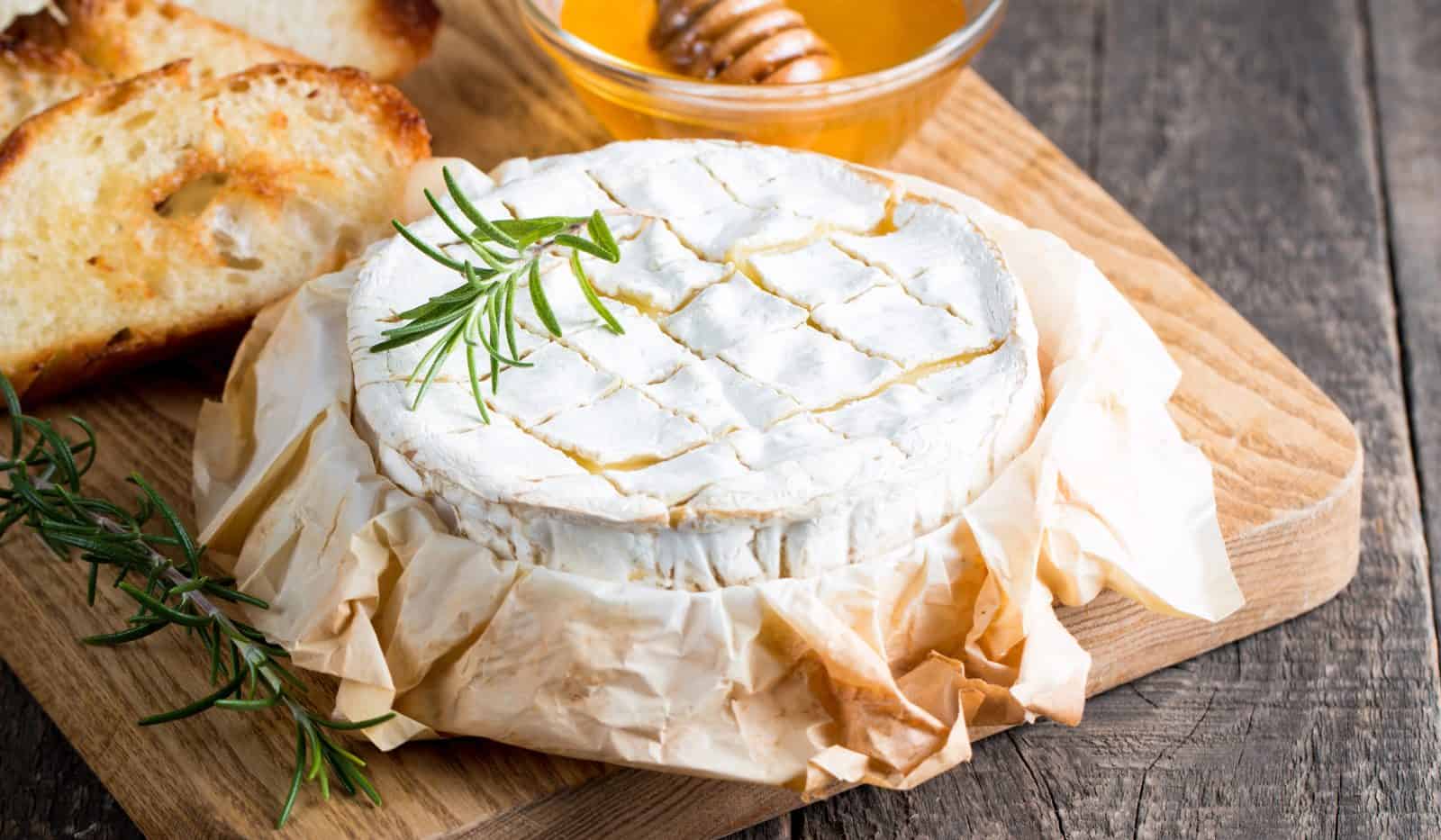 21 Charcuterie Appetizers Made Easy: Wow Your Guests in Minutes 58 Truffle honey brie