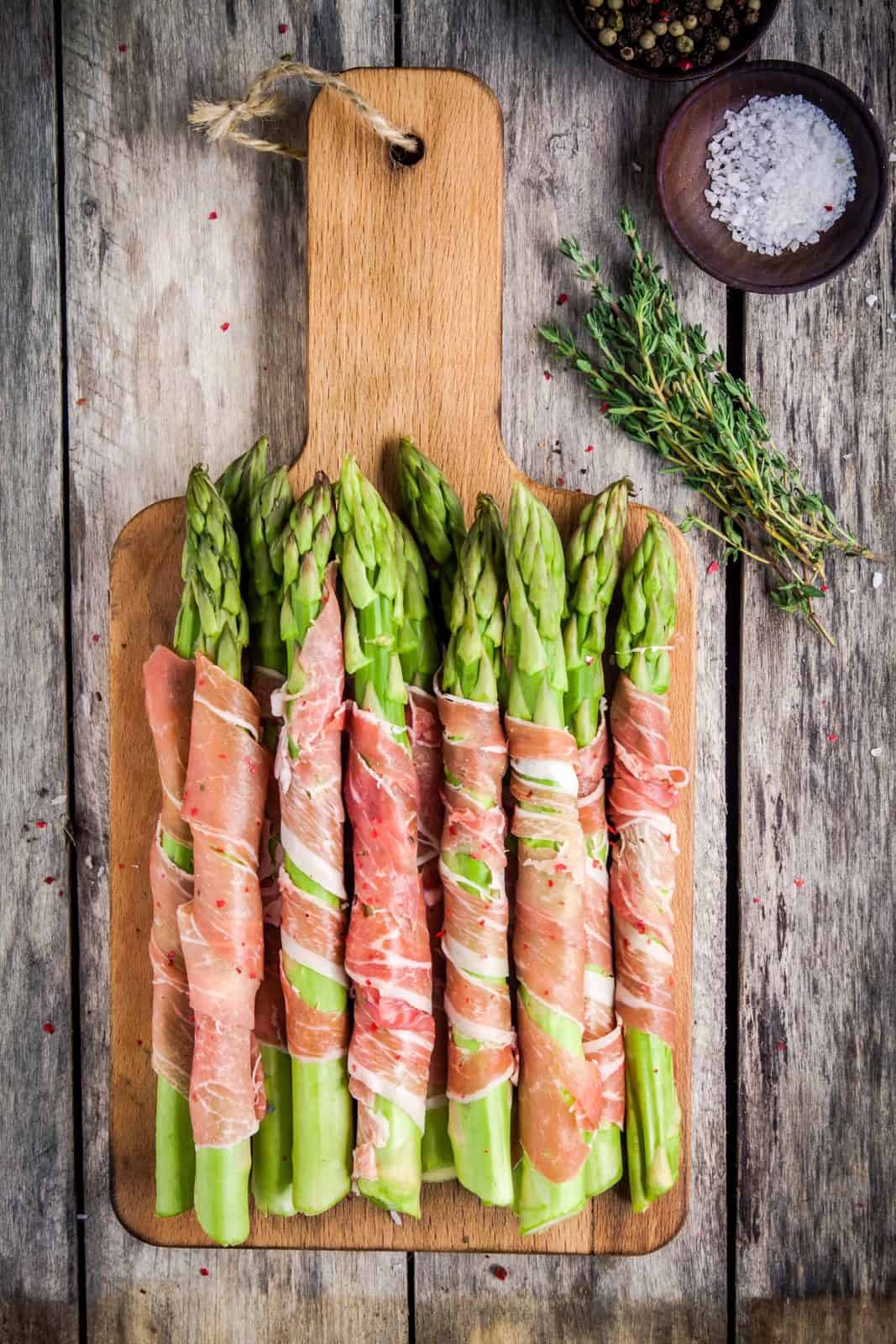 21 Charcuterie Appetizers Made Easy: Wow Your Guests in Minutes 76 Prosciutto and asparagus spear