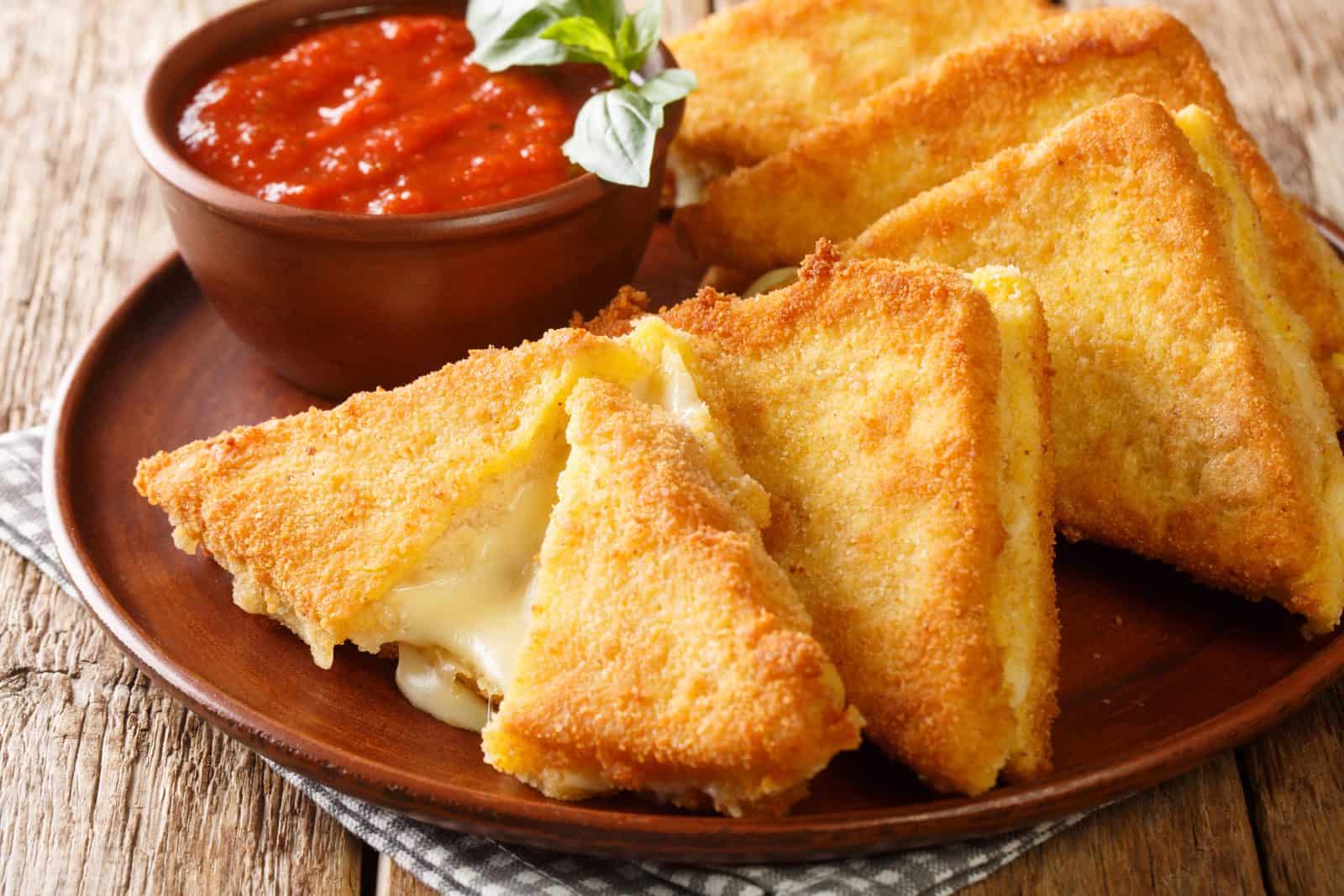 24 Italian Appetizers That Taste Like Rome 62 Mozzarella in carrozza