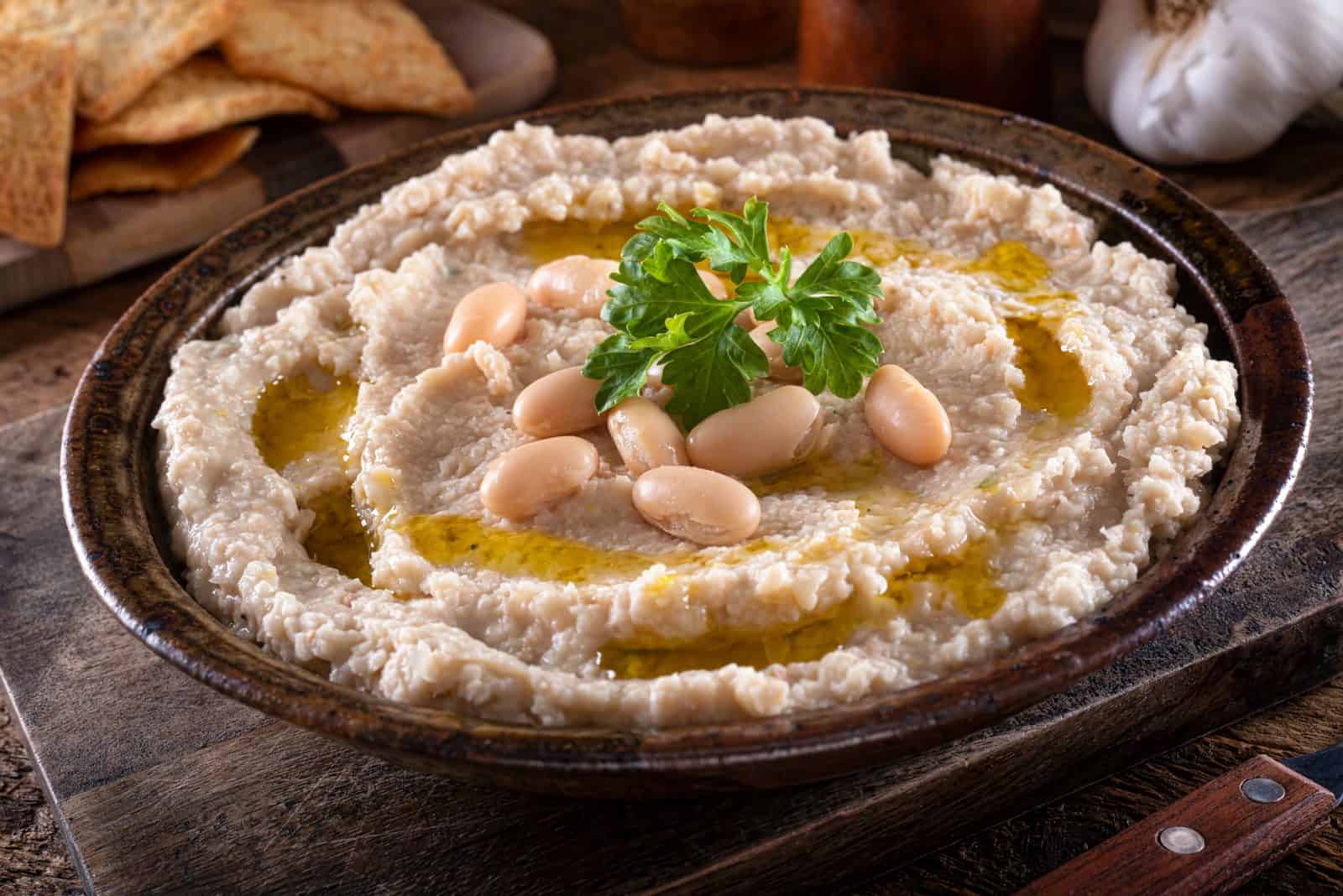 24 Italian Appetizers That Taste Like Rome 76 Cannellini bean dip