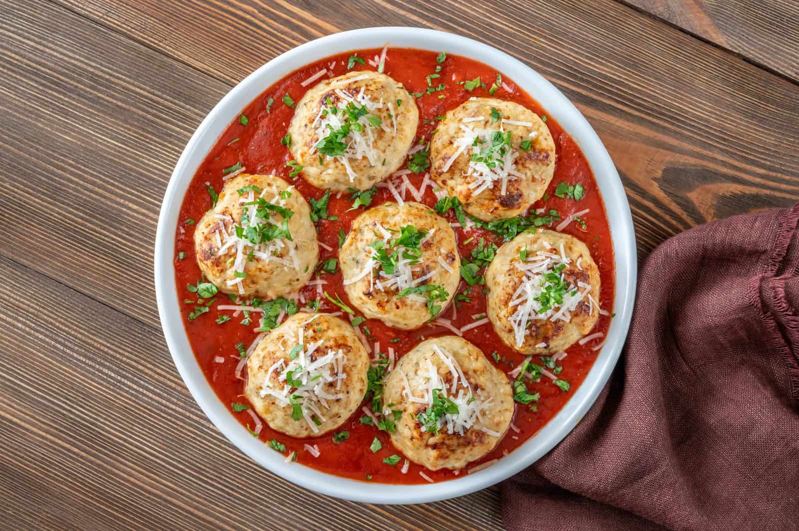 30 Comfort Food Dinners Under 400 Calories 70 Turkey meatball marinara comfort food dinner