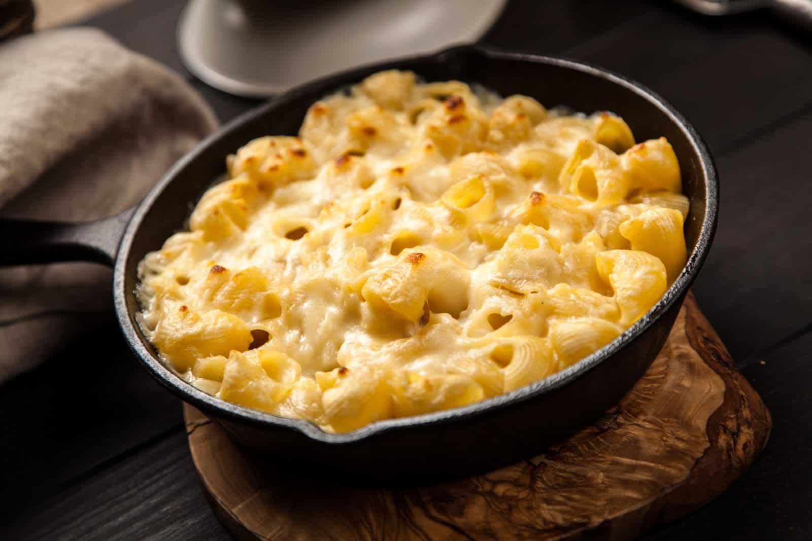 30 Comfort Food Dinners Under 400 Calories 78 Mac and cheese comfort food dinner