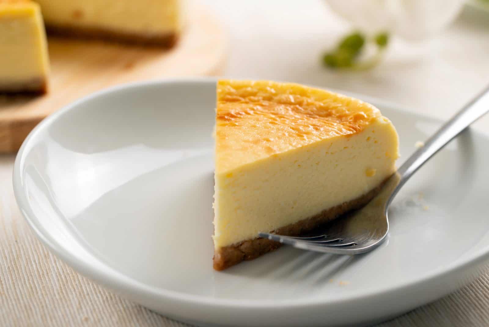 15 Cheesecake Factory Copycat Recipes You Can Make Cheaper at Home 2 Original cheesecake