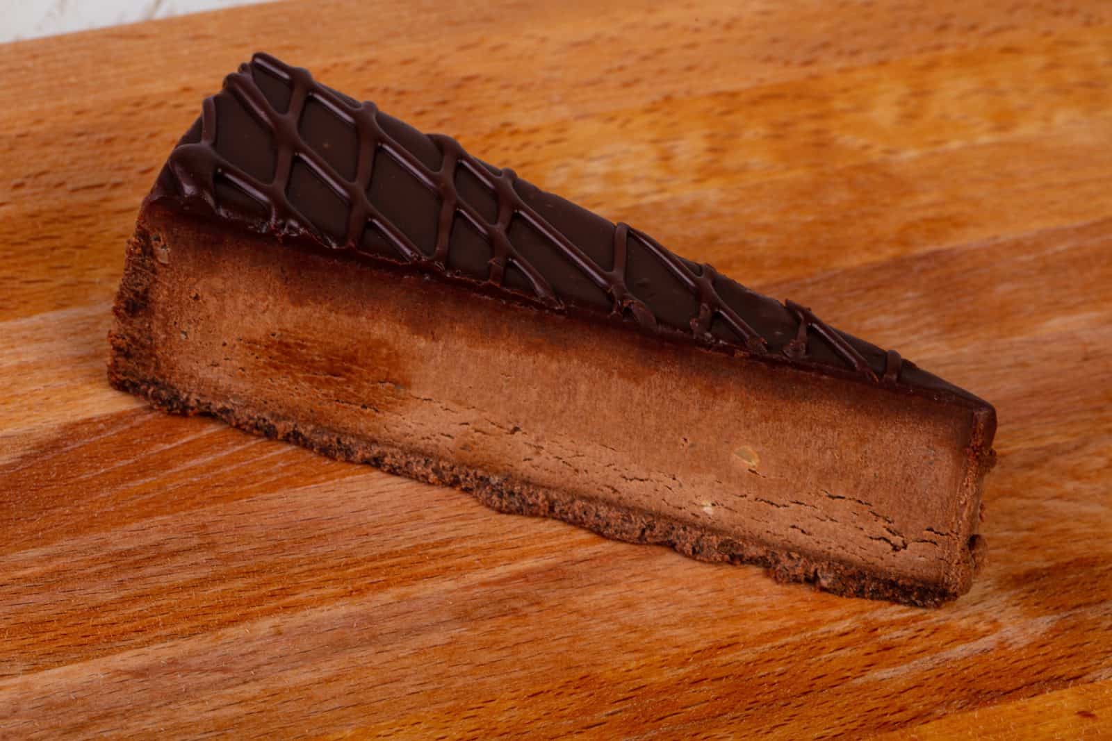 15 Cheesecake Factory Copycat Recipes You Can Make Cheaper at Home 9 Rich chocolate