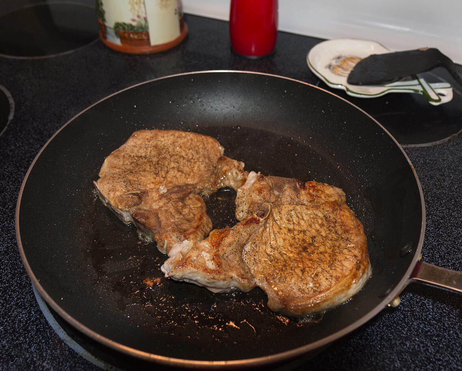 Garlic butter pork chop