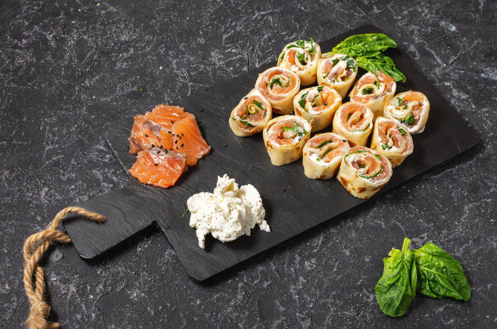 18 High-Protein Appetizers for Athletes 46 Smoked salmon roll