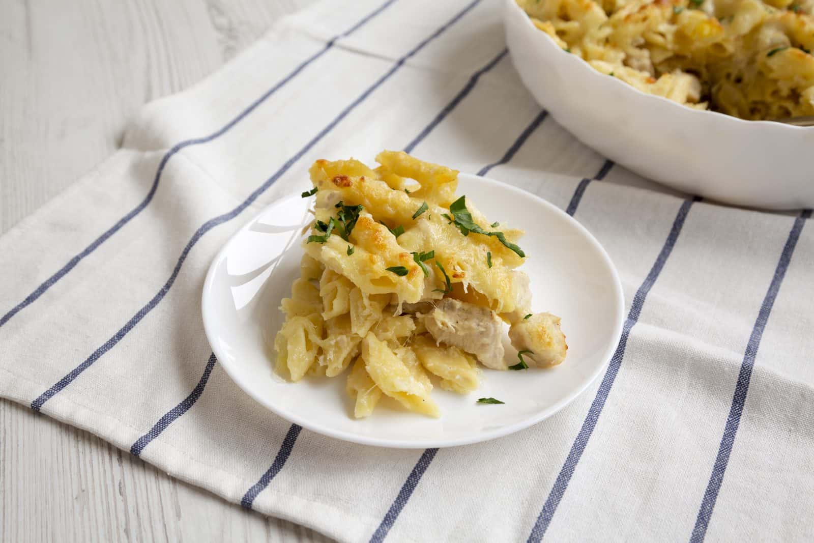 Chicken alfredo pasta bake