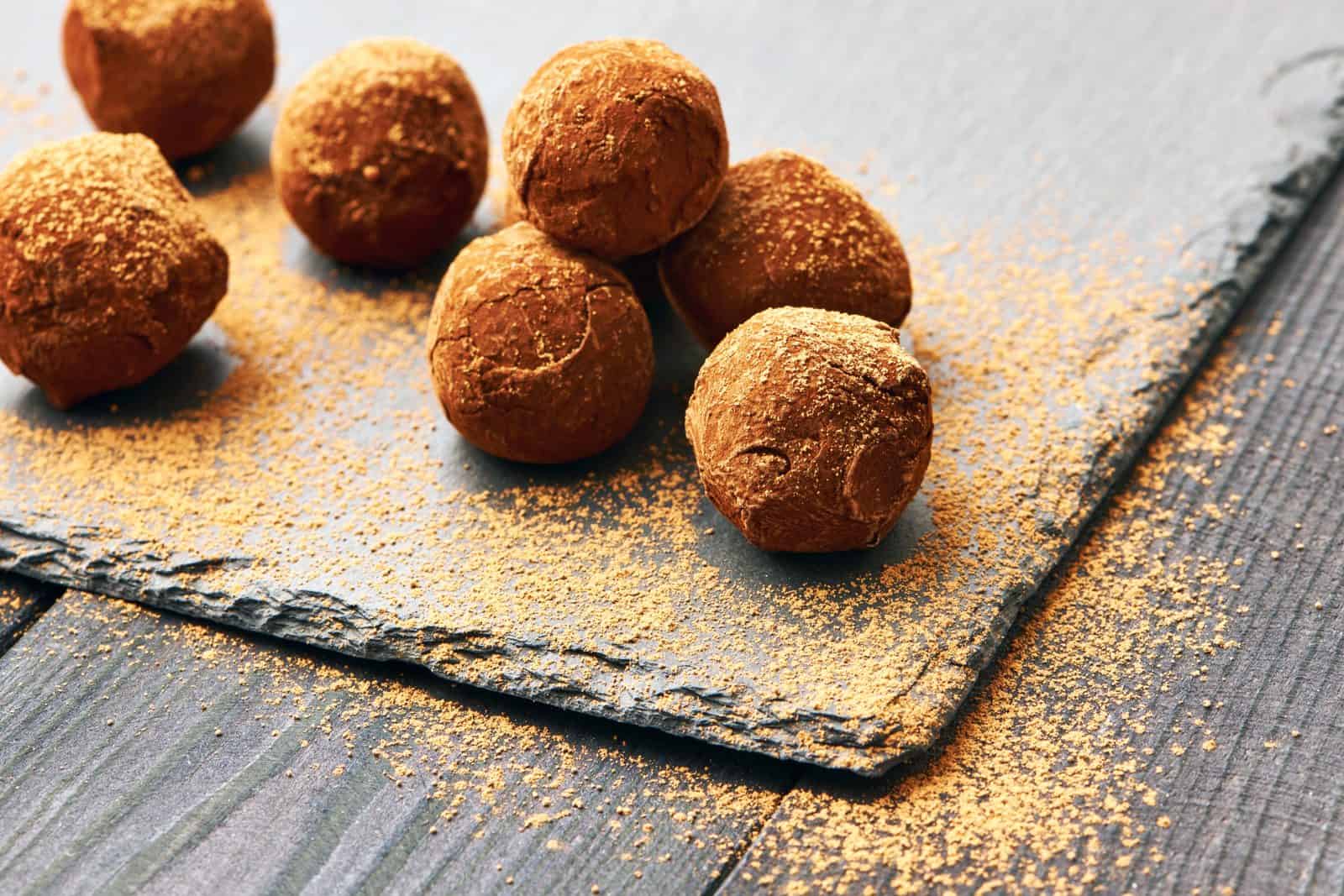 20 Keto Dessert Recipes Anyone Can Pull Off 19 Chocolate truffle
