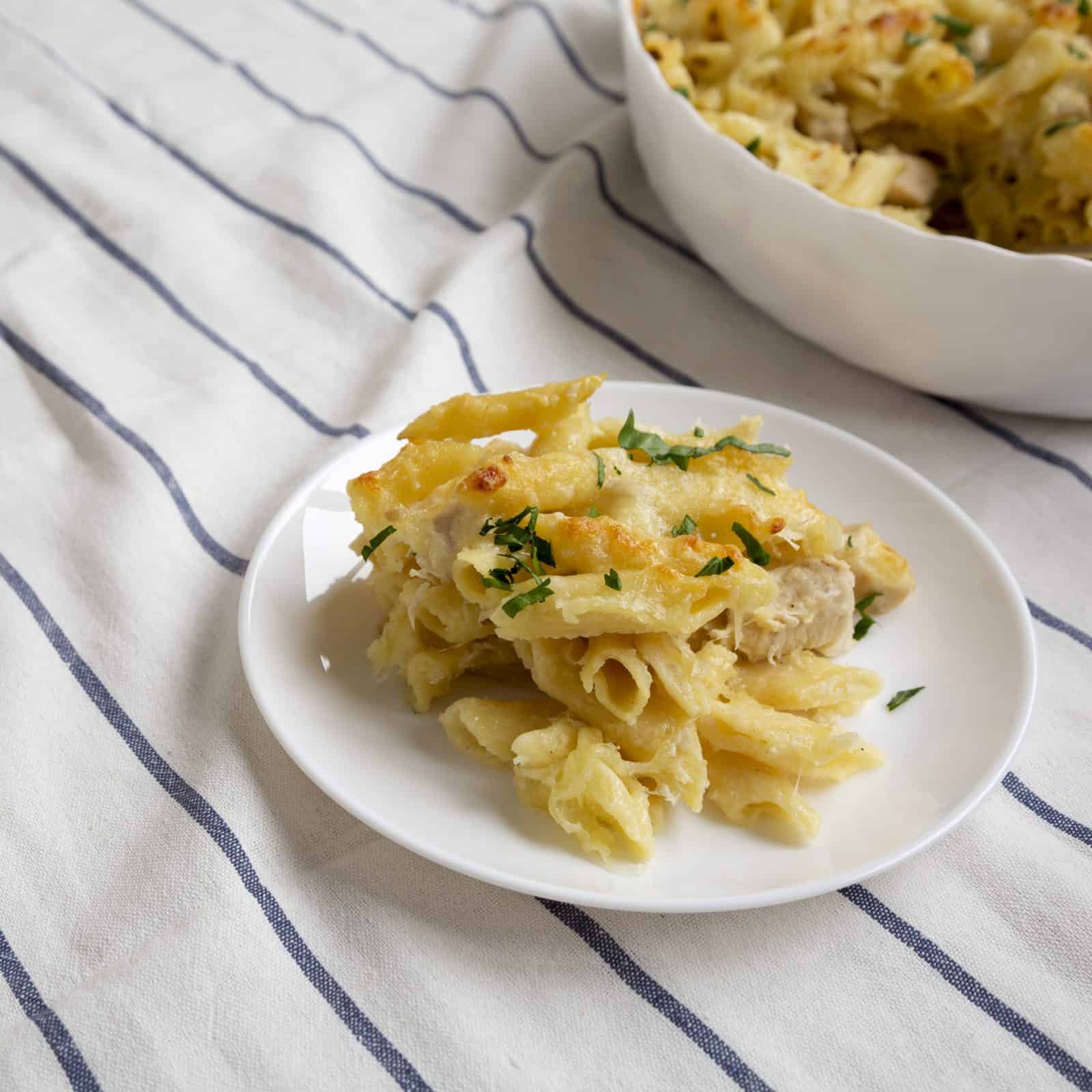 Chicken alfredo dump and bake pasta