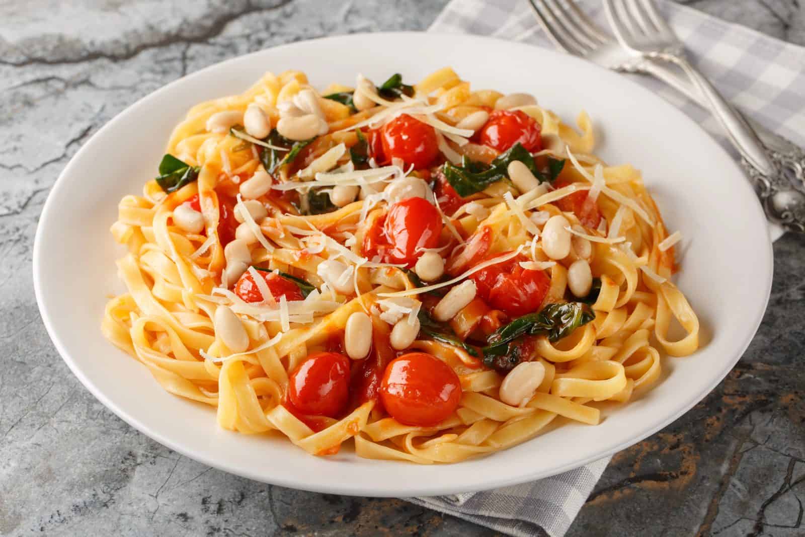 Tuscan white bean and tomato pasta