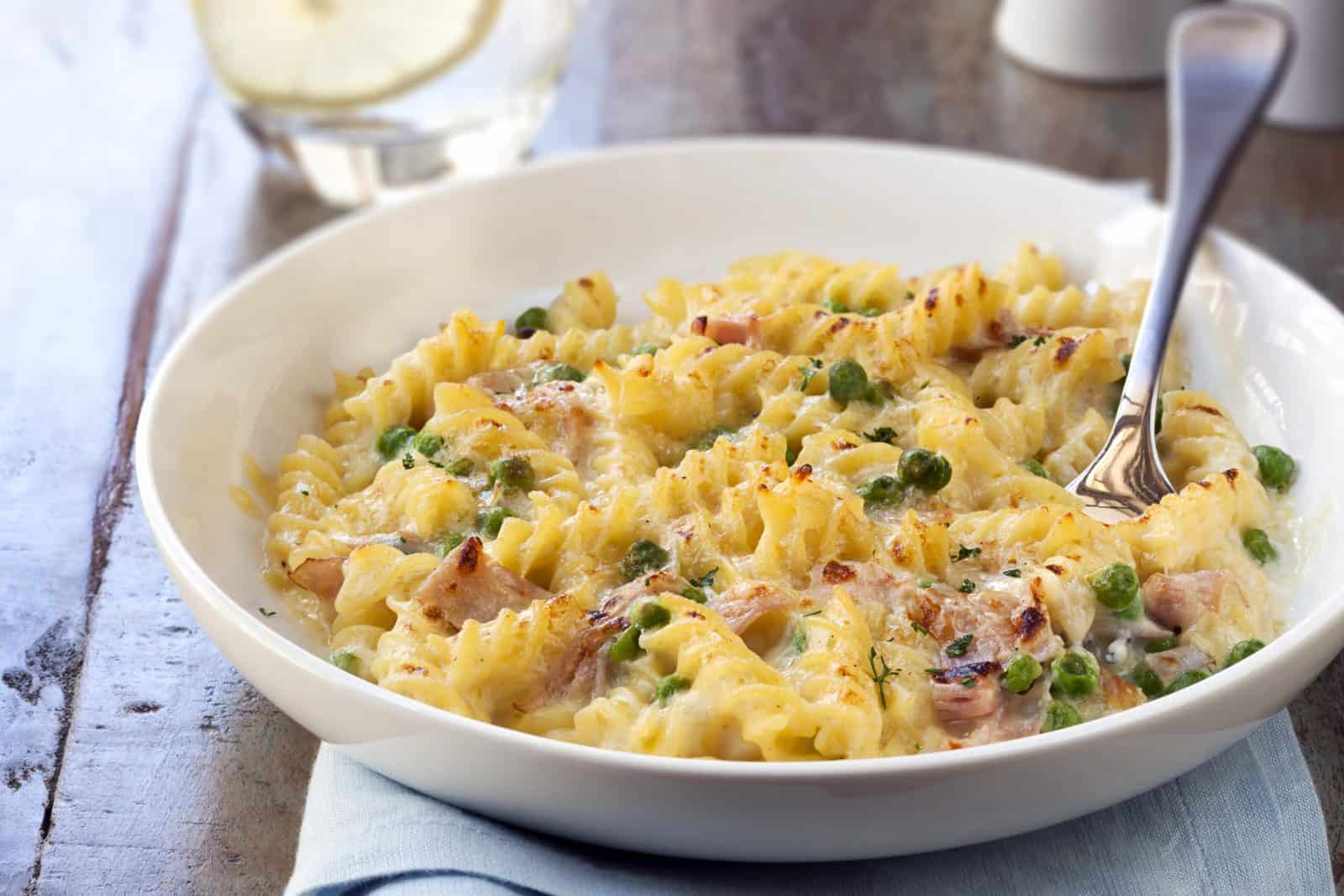 Ham and pea pasta casserole