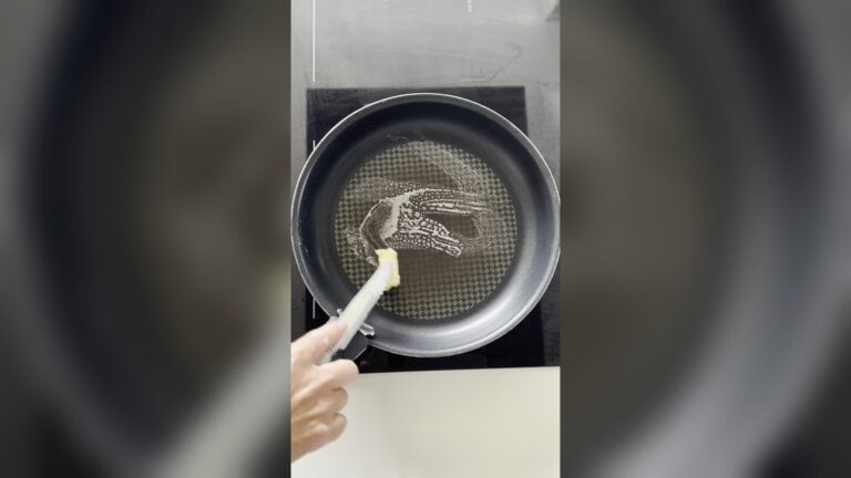 Protein-Packed Cottage Cheese Pancakes Made in a Blender