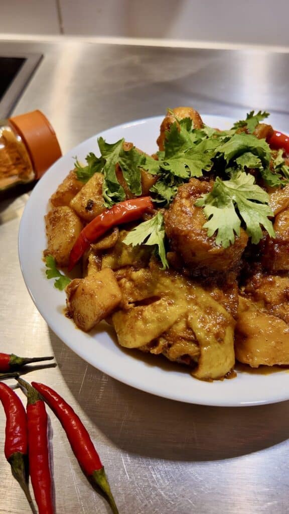 My Mom’s Burmese Chicken Curry With Ginger Juice