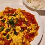 Tomato and Egg Stir-Fry with a Rich Garlic-Onion Sauce