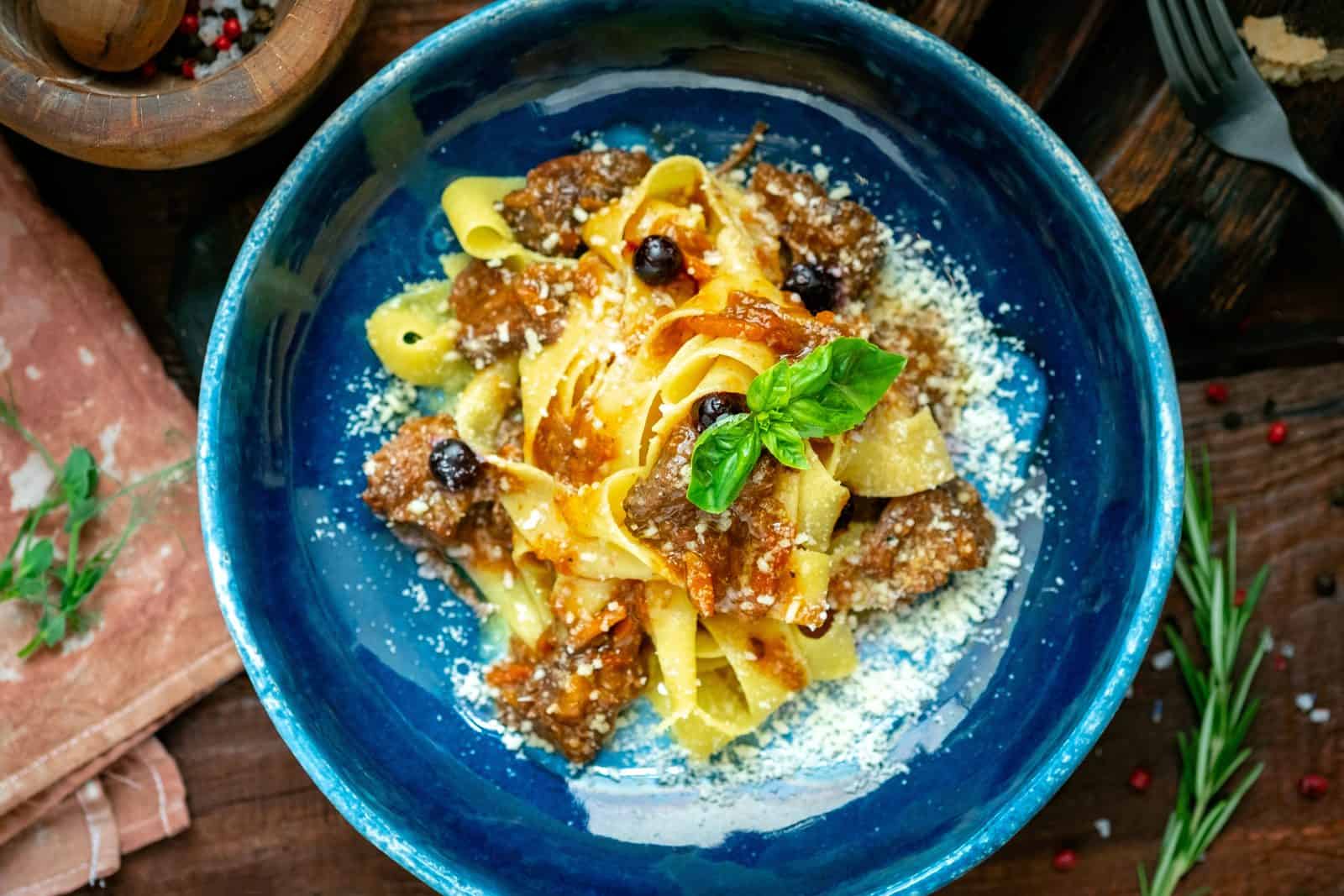 Crockpot Beef Recipes for Busy Weeknights 16 Beef ragu