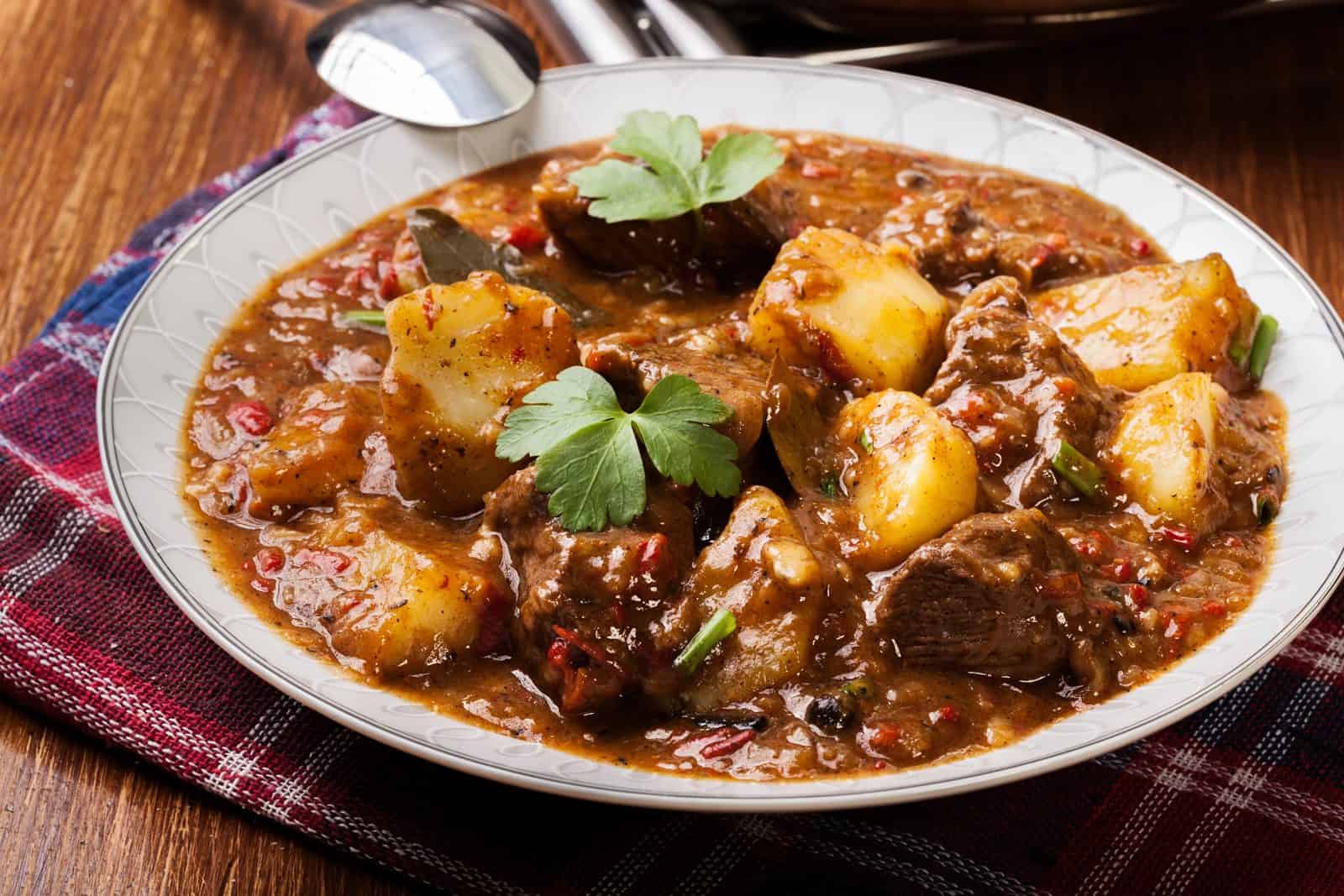 30 Low-Carb Comfort Food Dinners for Busy Moms 102 Beef stew