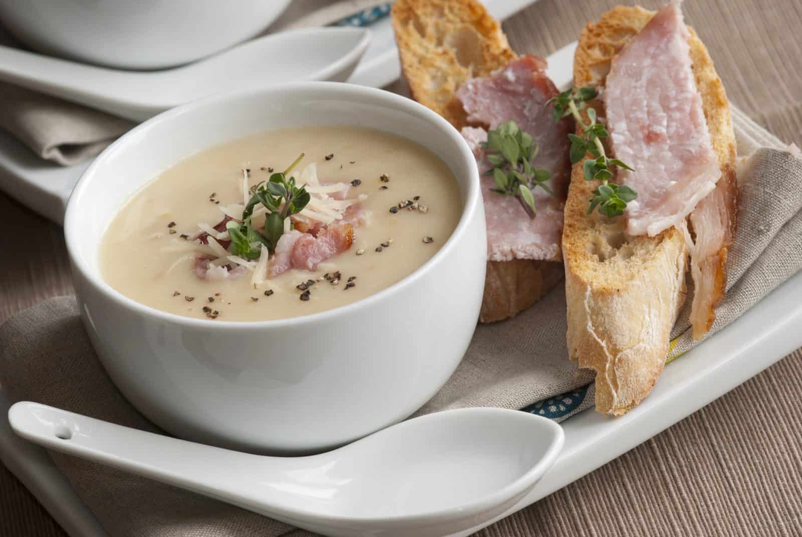 Crockpot Summer Recipes for Hungry Families 18 Corn and ham chowder