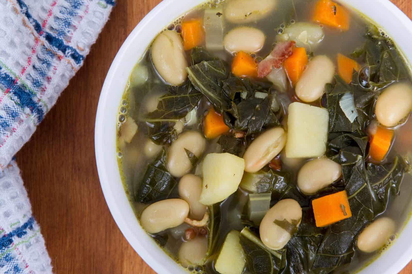 White bean and kale ham soup
